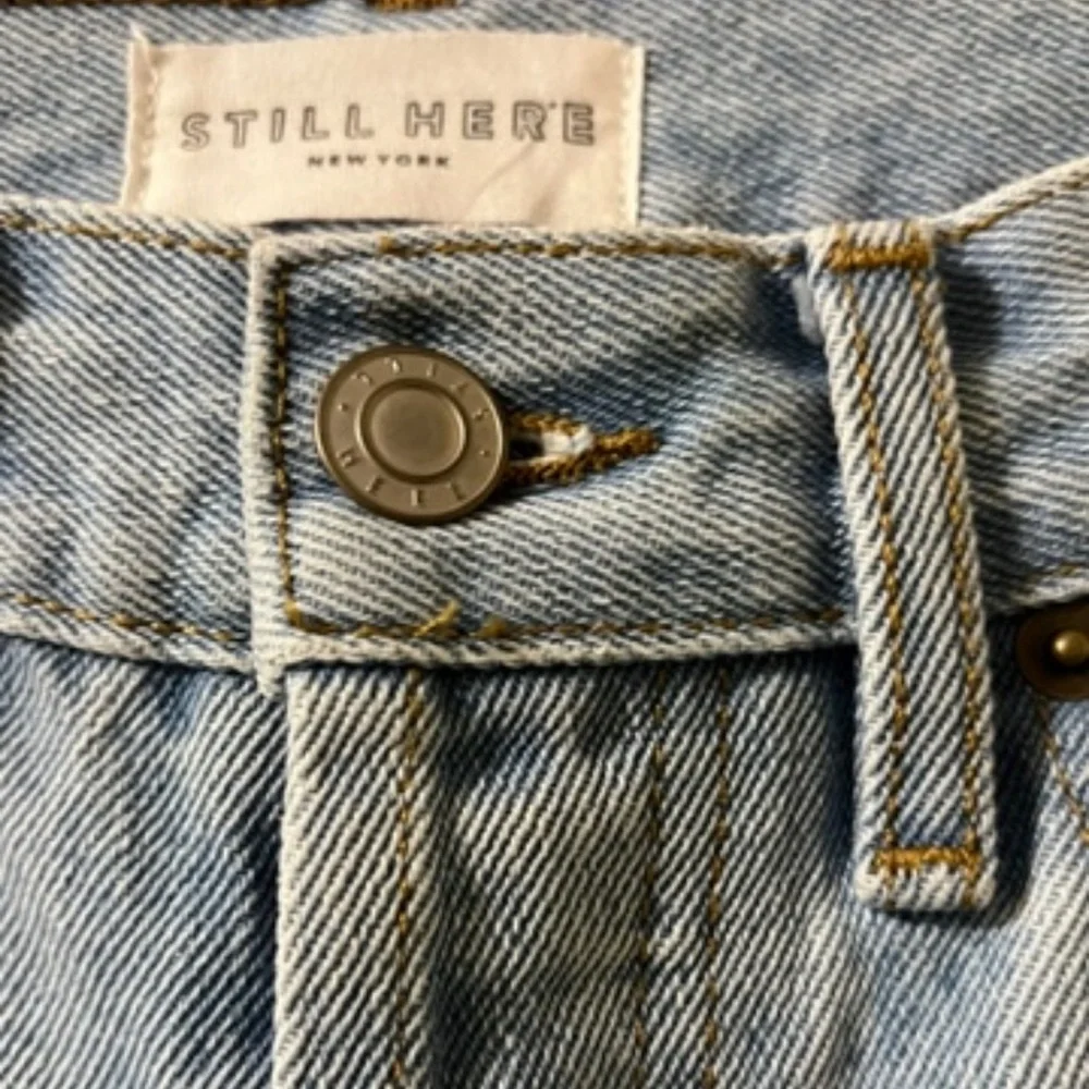 Still Here Worn-In Childhood Straight Leg Distressed Jeans Sz‎ 24